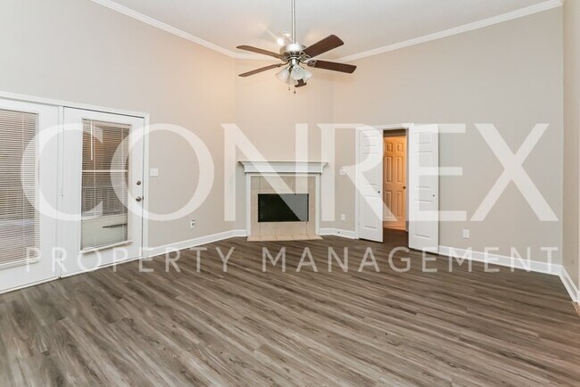 Building Photo - New Conrex Renovation