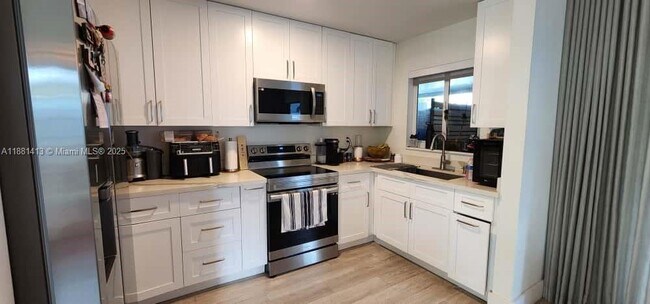 Foto del edificio - 1828 NW 4th St