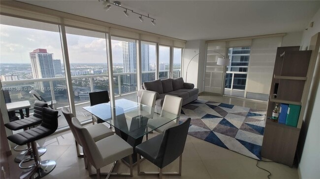 Building Photo - 1830 S Ocean Dr