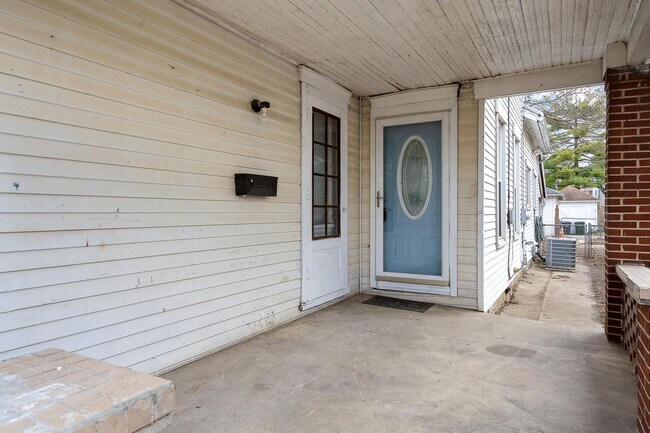 Foto del edificio - 544 Troy St