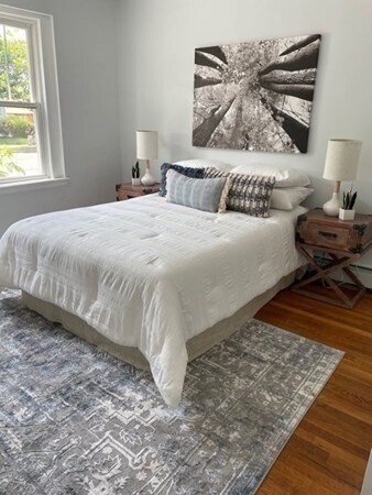 Foto principal - 241 Lafayette St