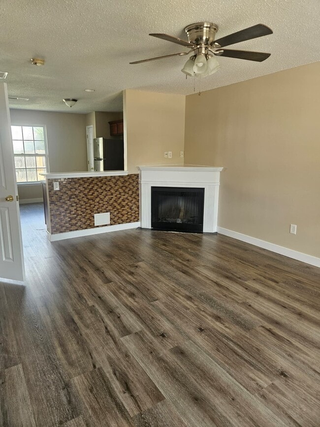 Building Photo - 500 Jaclyn Cir