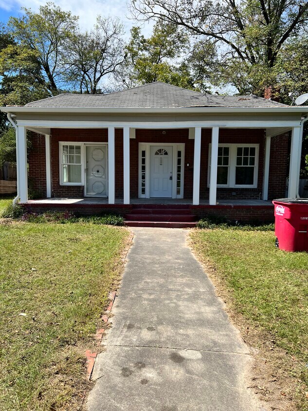 Primary Photo - 1161 Hillyer Ave