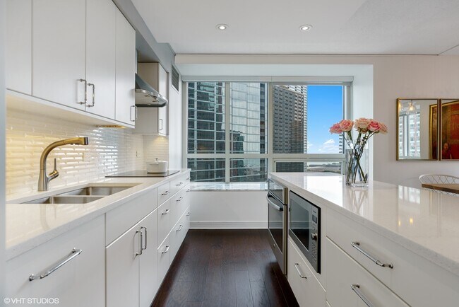 Foto del edificio - 512 N McClurg Ct