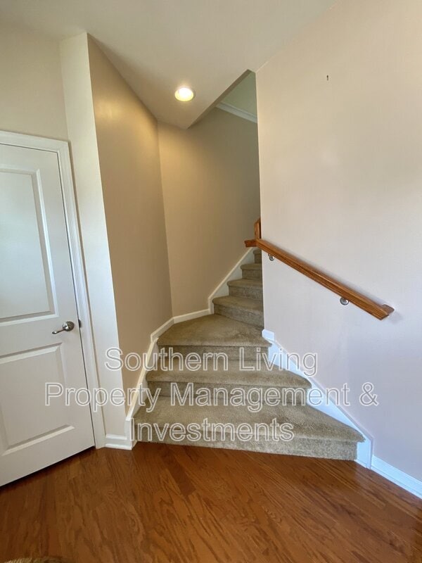 Foto del edificio - 2601 Silverthorn Dr