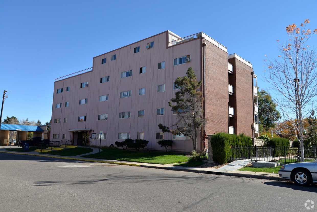 Building Photo - Tiara Apartments