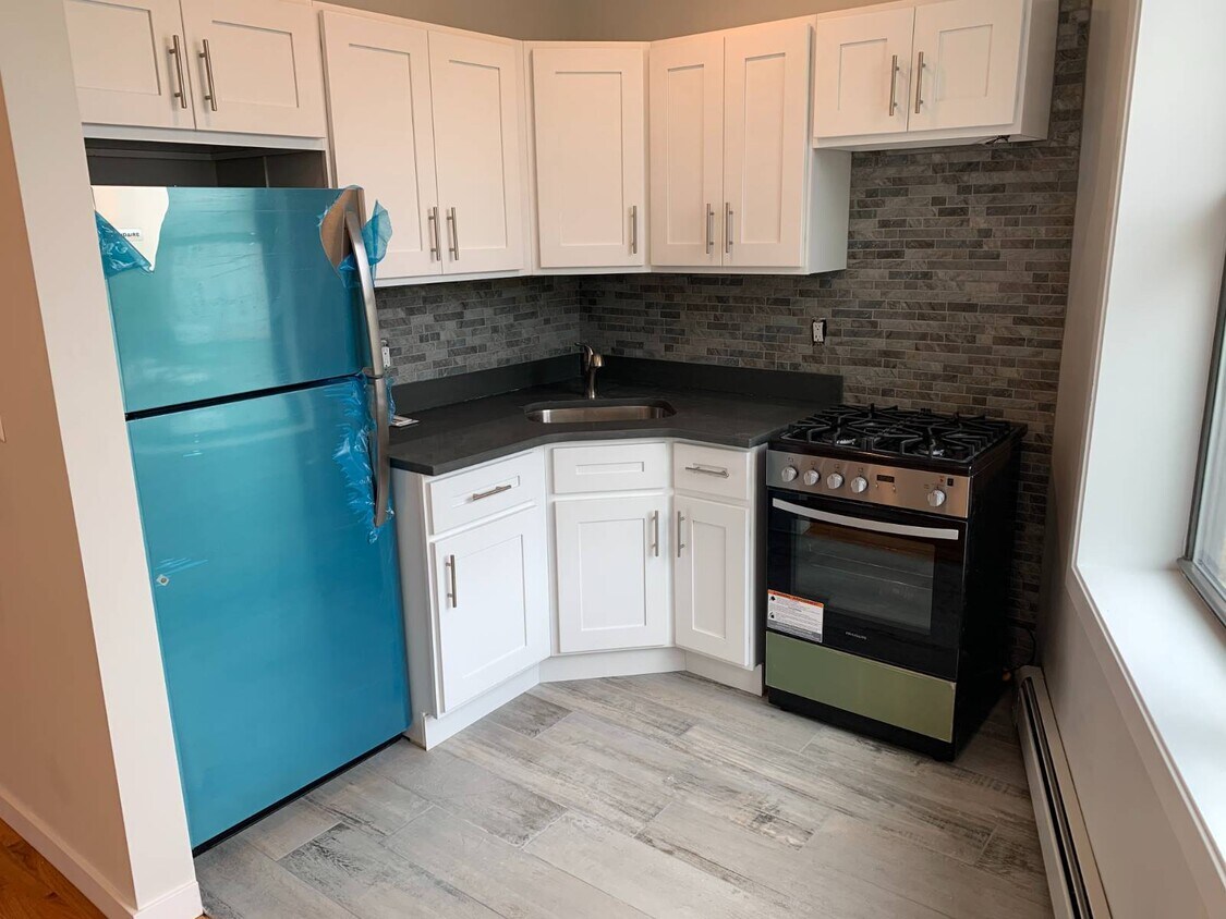 Foto principal - 8404 5th Ave