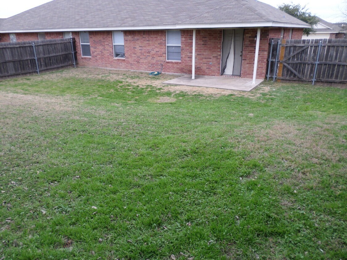 Foto del edificio - Duplex near Hewitt Park