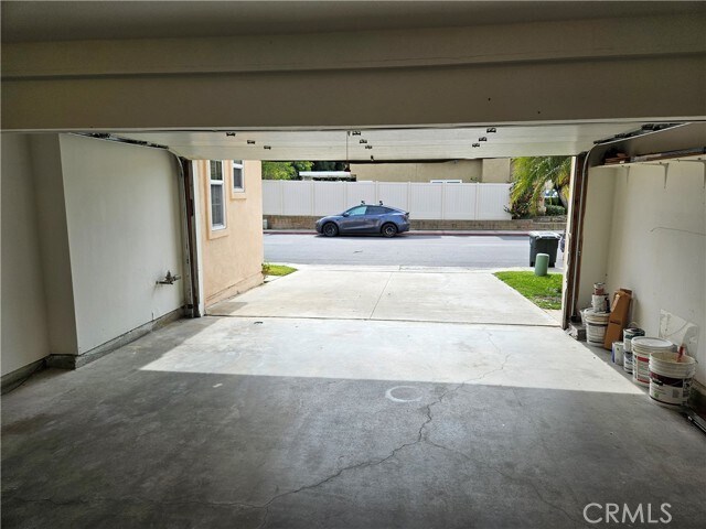 Building Photo - 24915 Via Sonoma