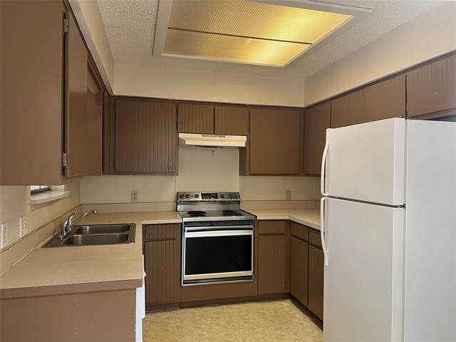 Building Photo - 521 N Walnut Creek Dr