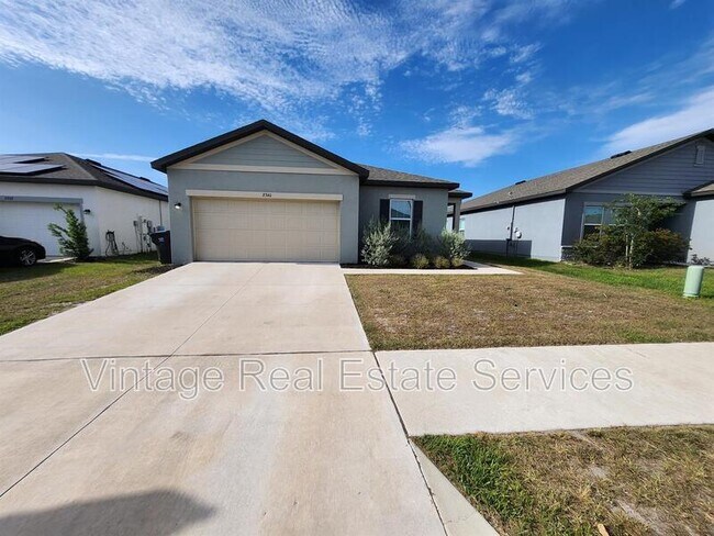 Foto del edificio - 2340 Harris Hawk Ave