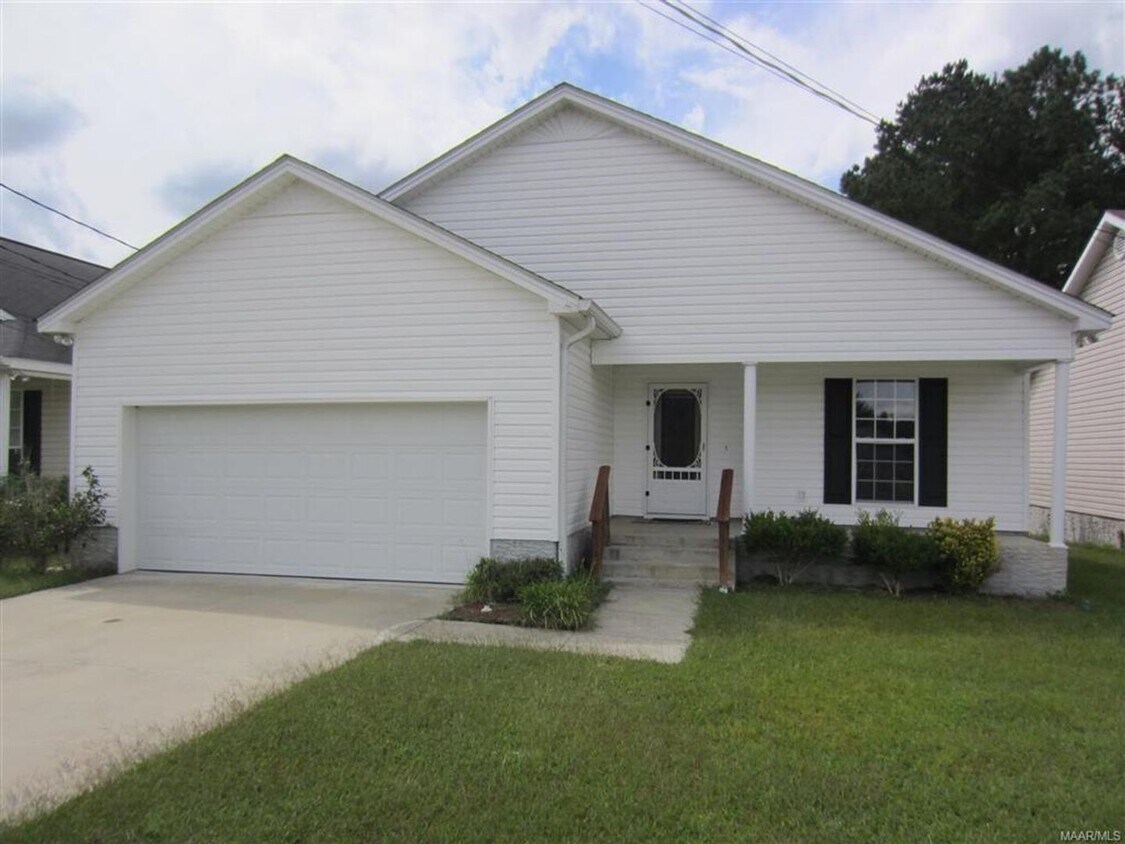 Foto principal - Available June!