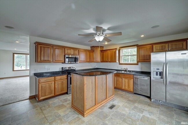 Foto del edificio - 4693 N State Rd 43