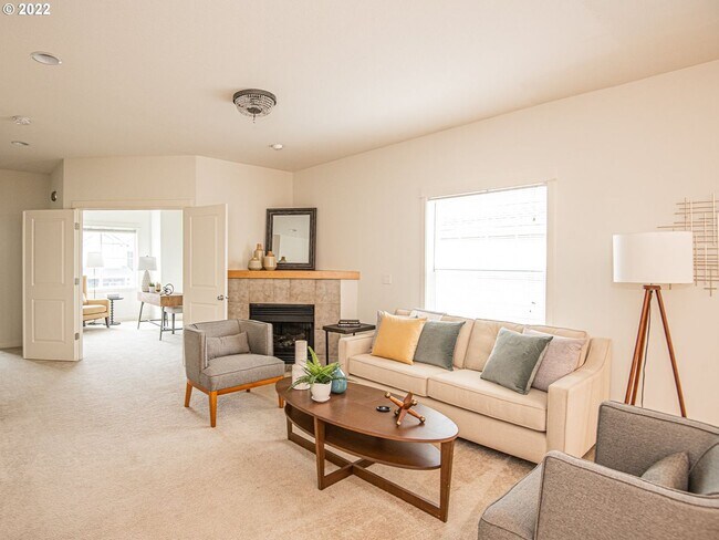 Foto del edificio - Townhouse Living at Its Best: Fireplace, G...