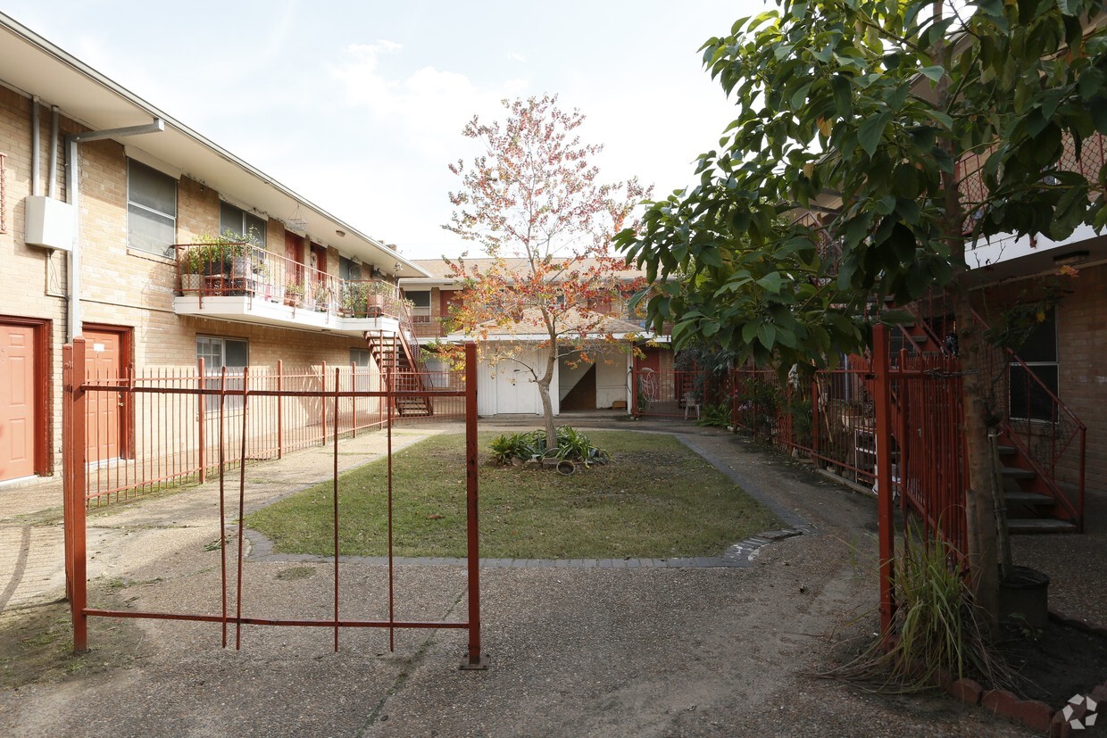 Building Photo - Findlay House