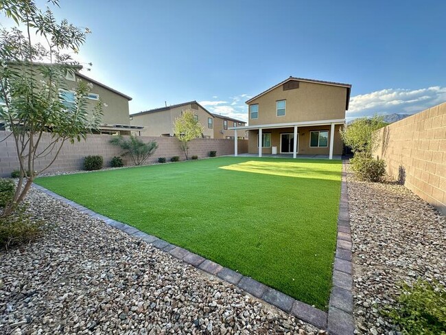 Building Photo - 4489 Zara Point Avenue