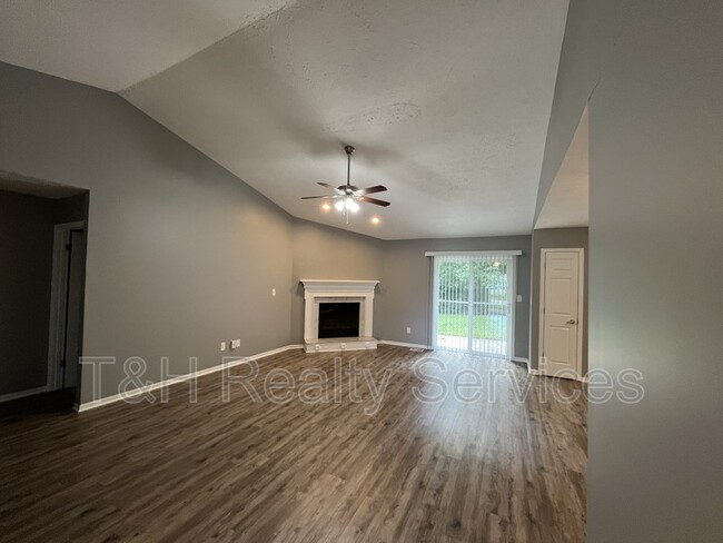 Building Photo - 6528 Adamson Ct