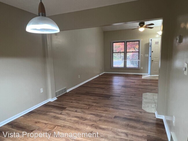 Building Photo - 2 br, 1.5 bath House - 16 Walnut Circle
