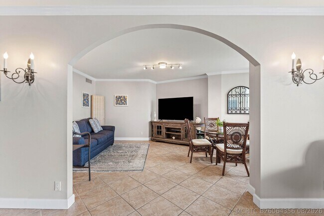 Building Photo - 2600 N Flagler Dr