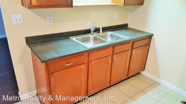 Foto del edificio - 3217 Springfield Dr