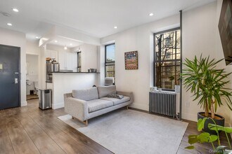 Building Photo - 16-84 Woodbine St