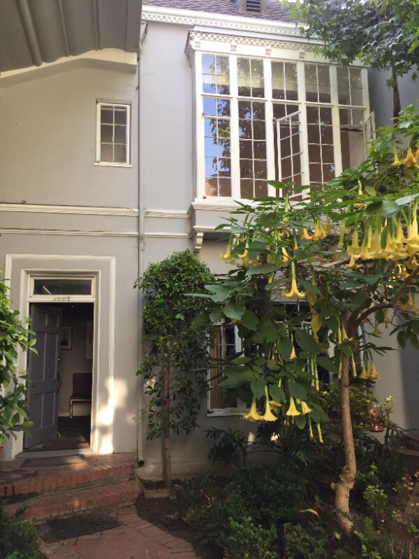 Foto del edificio - 6002-6010 Franklin Ave
