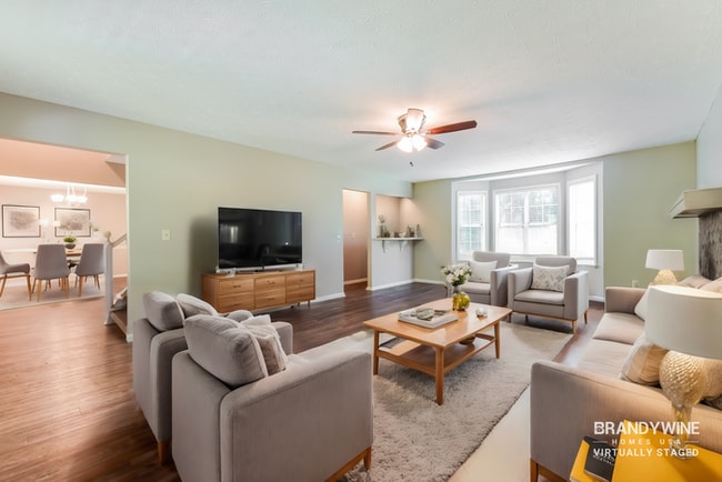 Building Photo - 5649 Longbow Dr