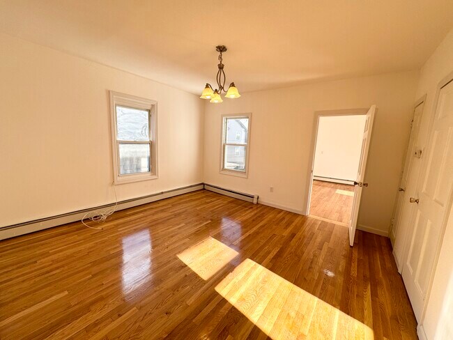 Foto del edificio - 49 Chestnut Ave