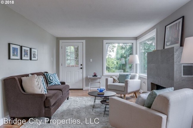 Building Photo - 3 br, 2 bath House - 16421 SE Harold Ave