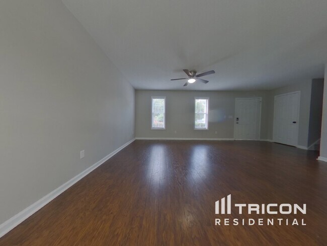 Foto del edificio - 114 Ivy Brook Dr