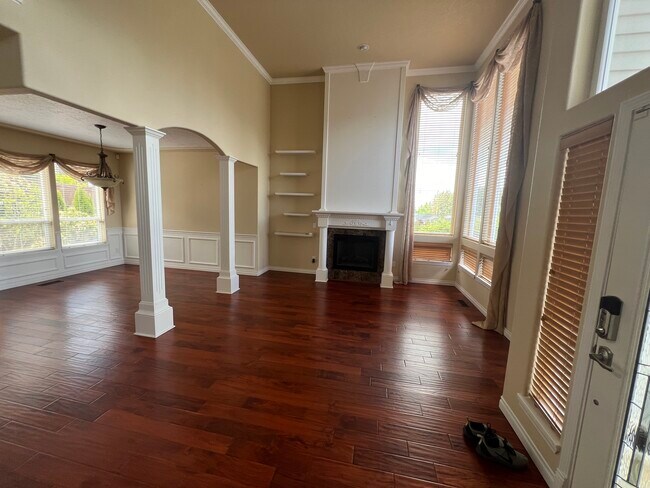 Living Room w/ a Fire Place - 1916 NW 43rd Ave