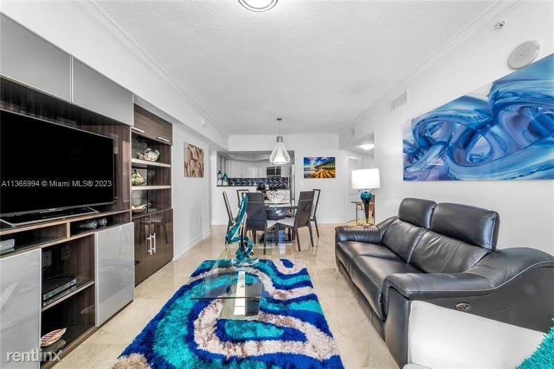 Primary Photo - 3 br, 2.5 bath Condo - 16699 Collins Ave A...