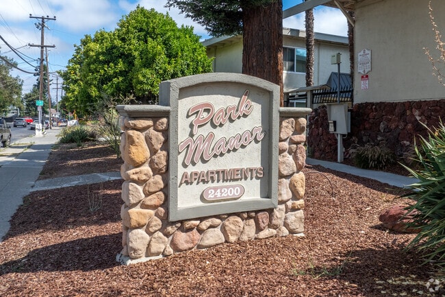 Building Photo - Park Manor