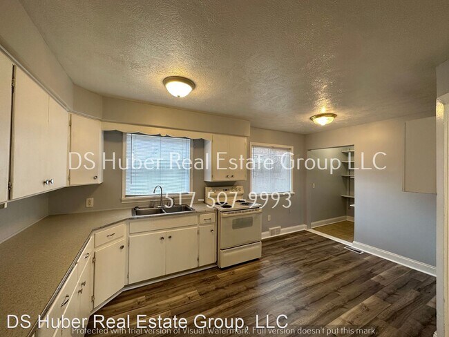 Building Photo - 3 br, 1 bath House - 1207 Parkview St