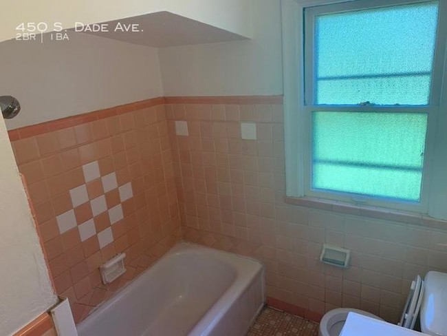 Building Photo - 2 bedroom in St. Louis MO 63135