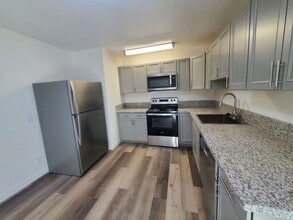 Building Photo - 1000 Virbel Ln