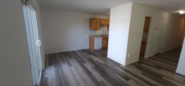 Foto del edificio - 720 Sunny Ln