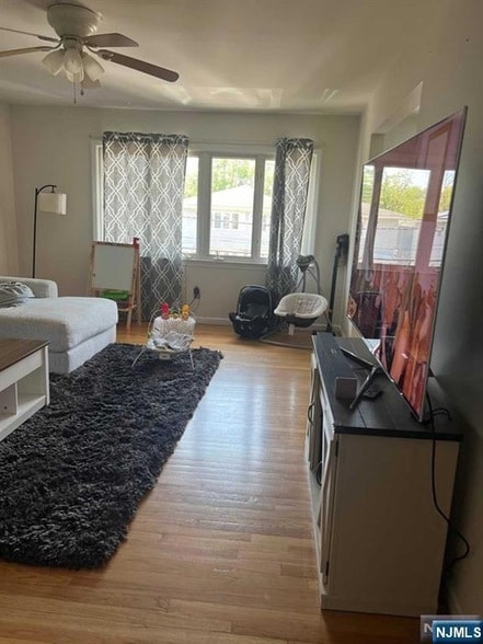 Foto del edificio - 107 Columbus Ave