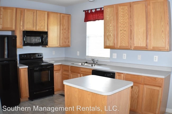 Building Photo - 3 br, 2.5 bath House - 2309 Walnut Bottom Rd