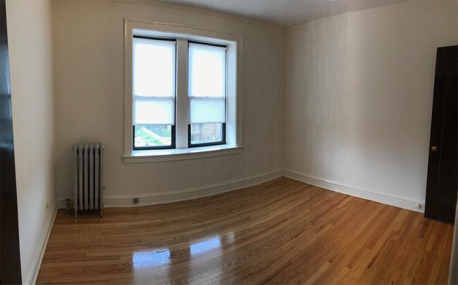 Building Photo - 1527 W 83rd St