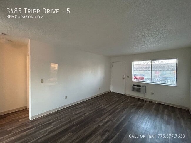 Building Photo - 3485 Tripp Dr