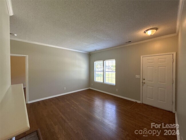 Building Photo - 14200 Diorite Ct