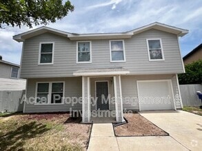 Building Photo - 2912 Ozark Ave