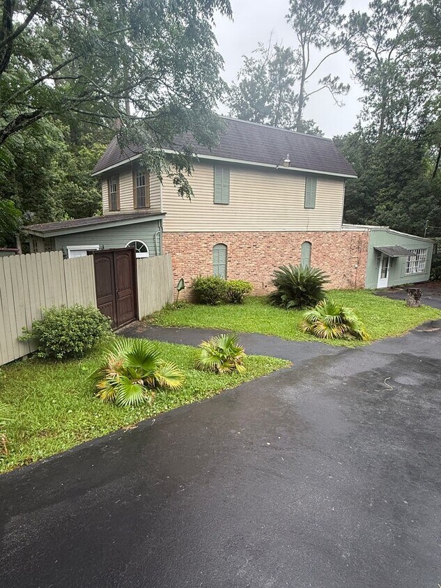 Foto del edificio - 3532 Spring Hill Ave