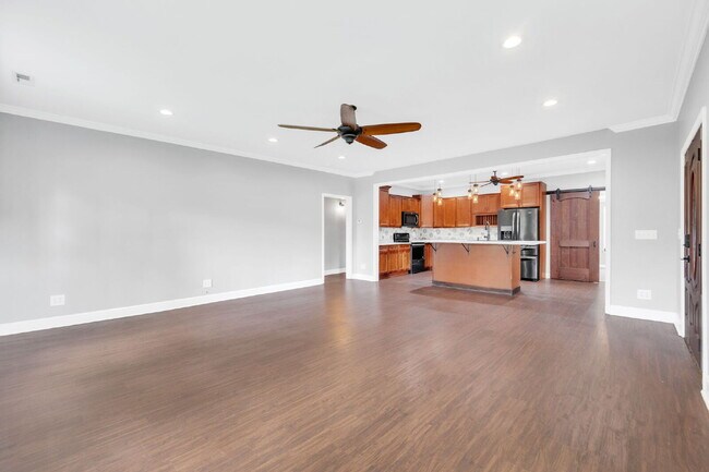 Foto del edificio - Spacious Rental with Modern Kitchen, Large...