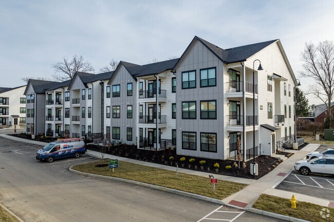 Building Photo - Paragon Ranch