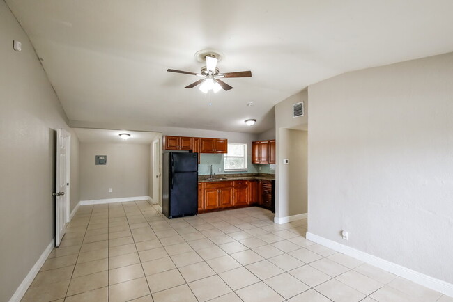 Foto del edificio - 1709 NW 16th Ct