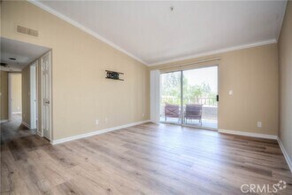 Building Photo - 1020 Vista Del Cerro Dr