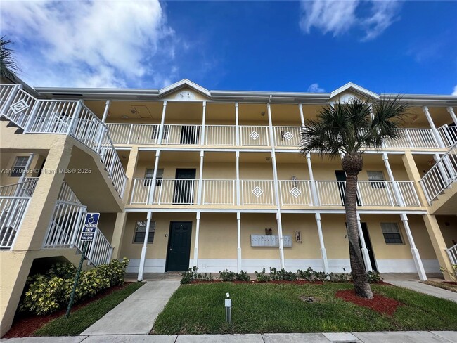 Building Photo - 6331 La Costa Dr