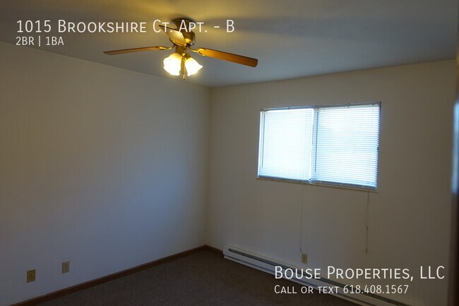 Foto del edificio - 1015 Brookshire Ct